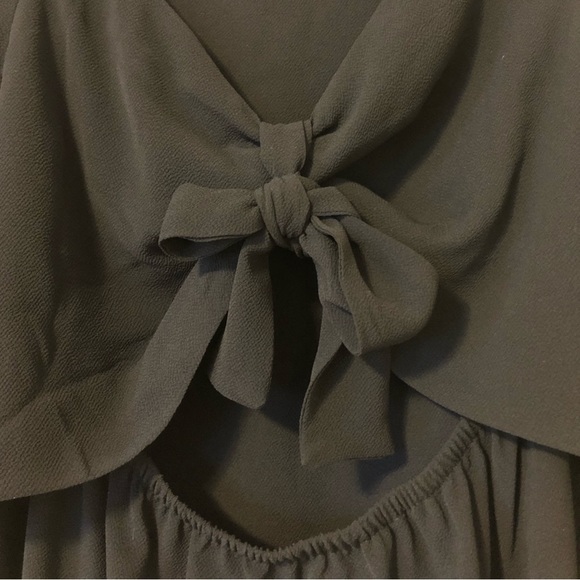 Reitmans Black Long Sleeve Blouse, Cut-Out Back, with Bow Detail, Size M. NWOT. - Picture 4 of 5